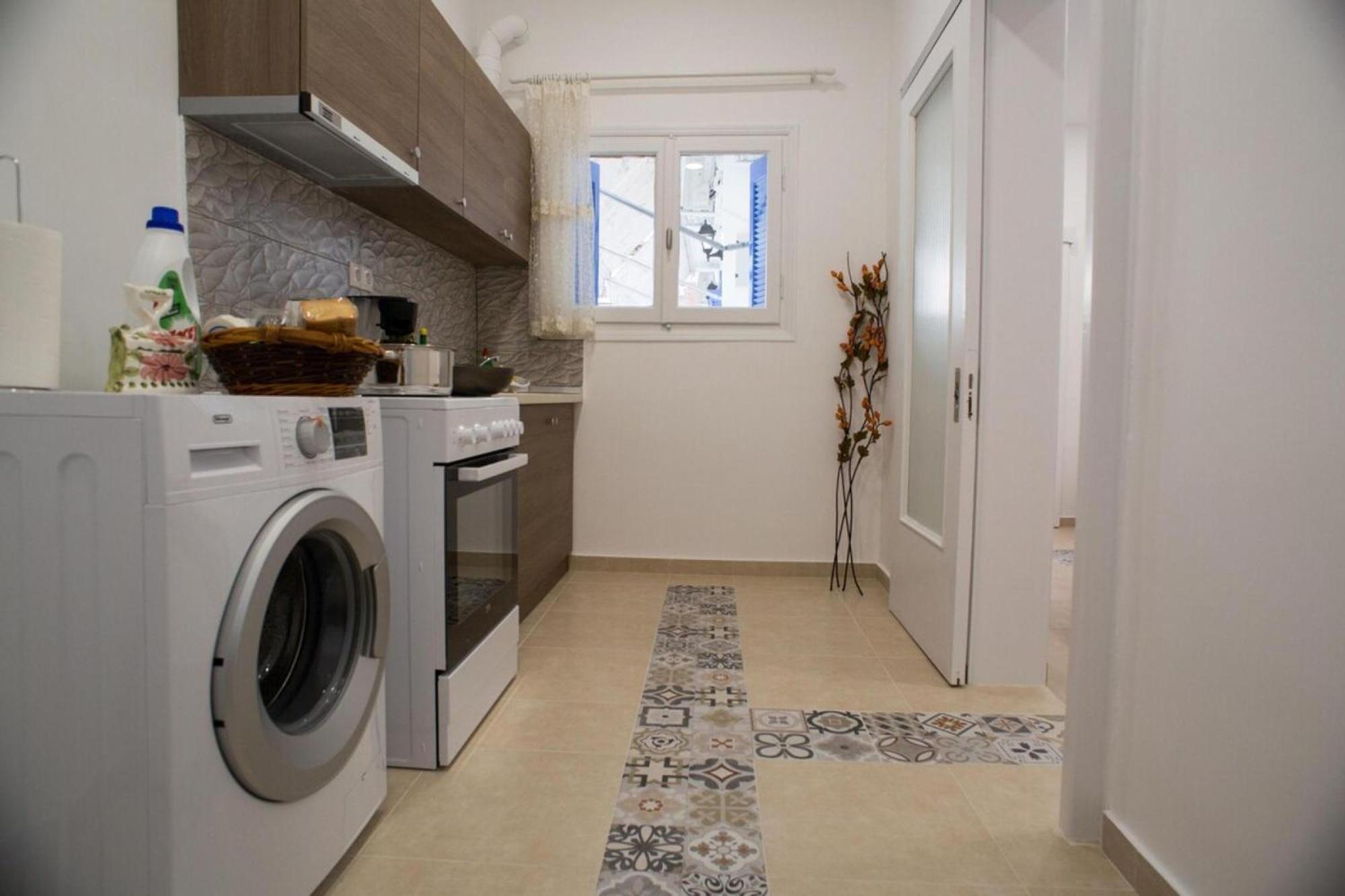 Aimou Studio'S Apartment'S Пирей Экстерьер фото